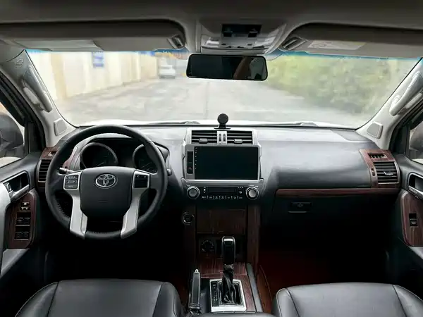 Toyota Prado 2016