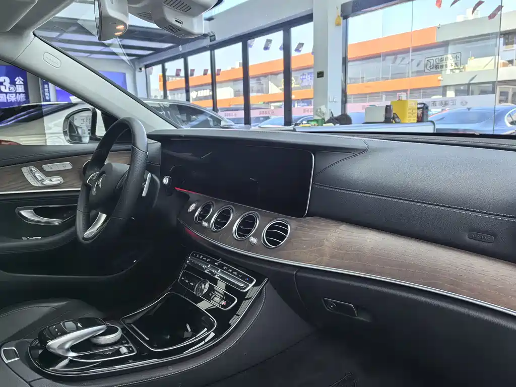 Mercedes-Benz E-Class 2017 — фото 5