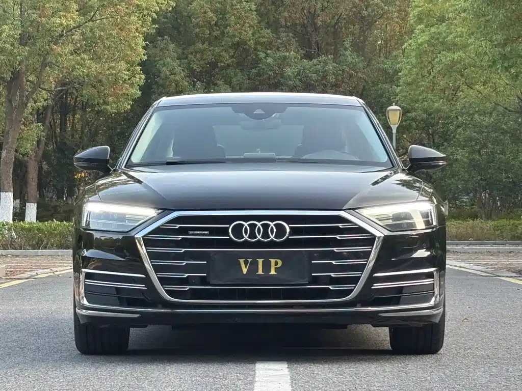 Audi A8 2019 — фото 2