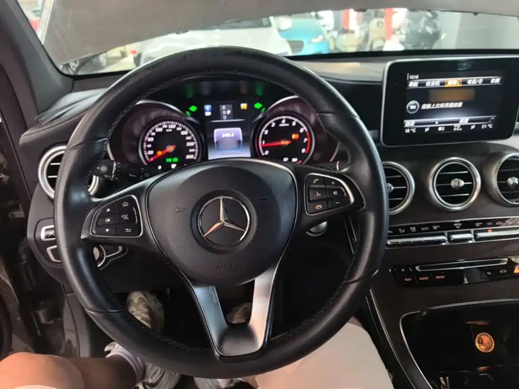 Mercedes-Benz GLC 2016 — фото 11