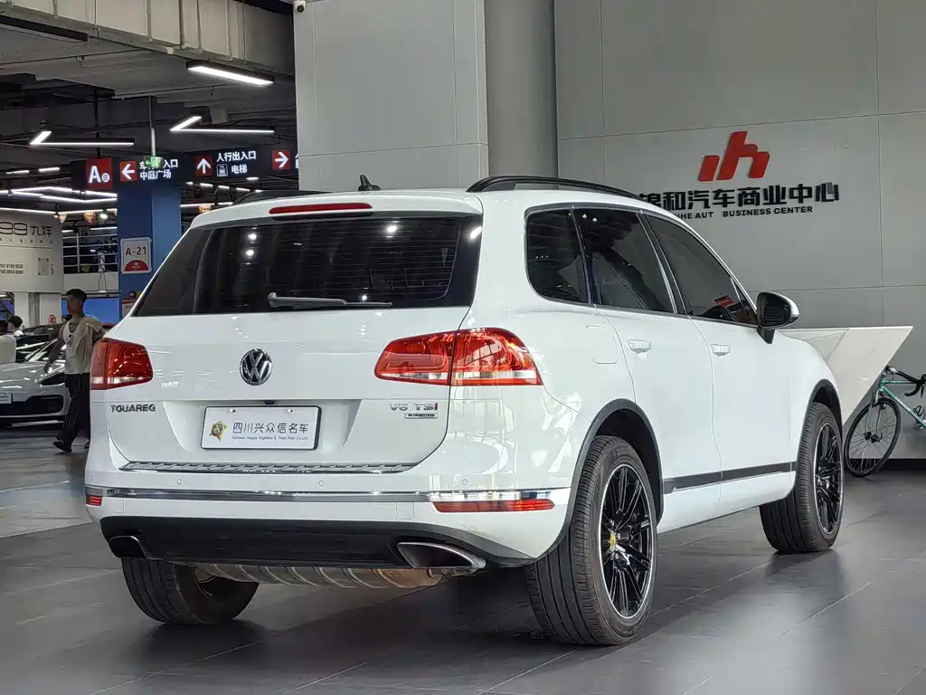 Volkswagen Touareg 2016 — фото 4