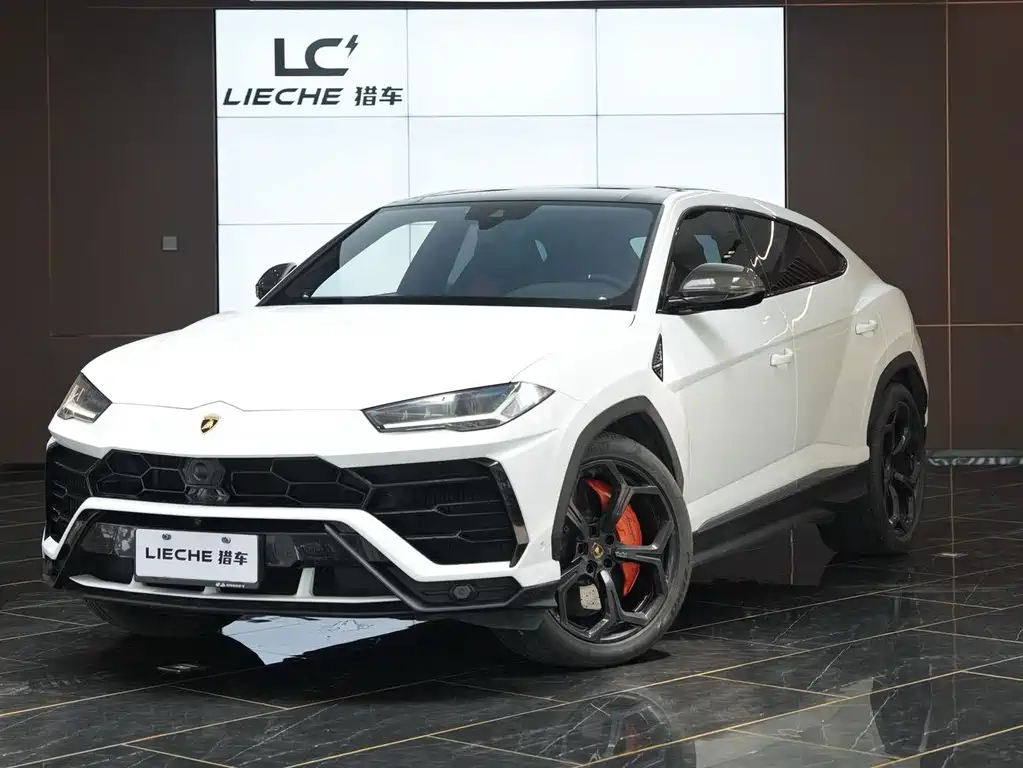 Lamborghini Urus 2018 — фото 1