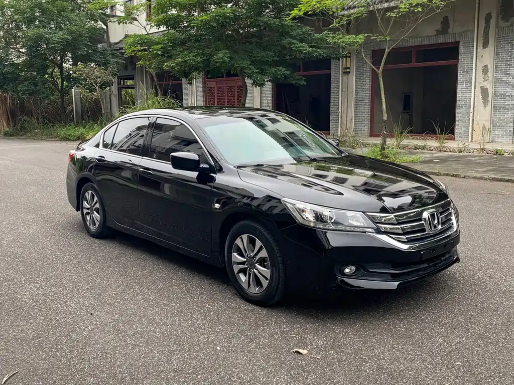 Honda Accord 2015 — фото 3