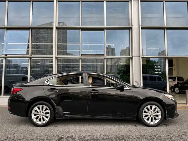 Lexus ES 2014