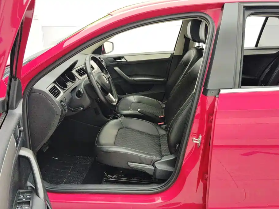 Skoda Rapid Spaceback 2019 — фото 9