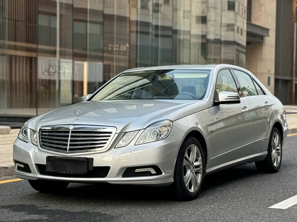 Mercedes-Benz E-Class 2010