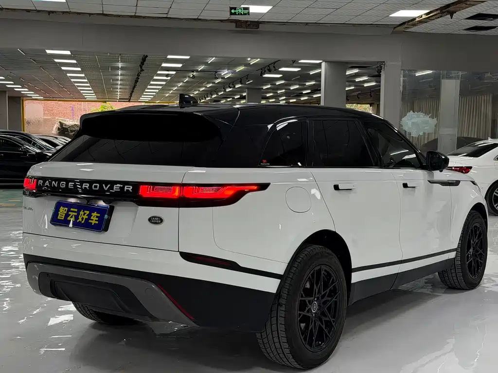 Land Rover Velar 2020 — фото 9