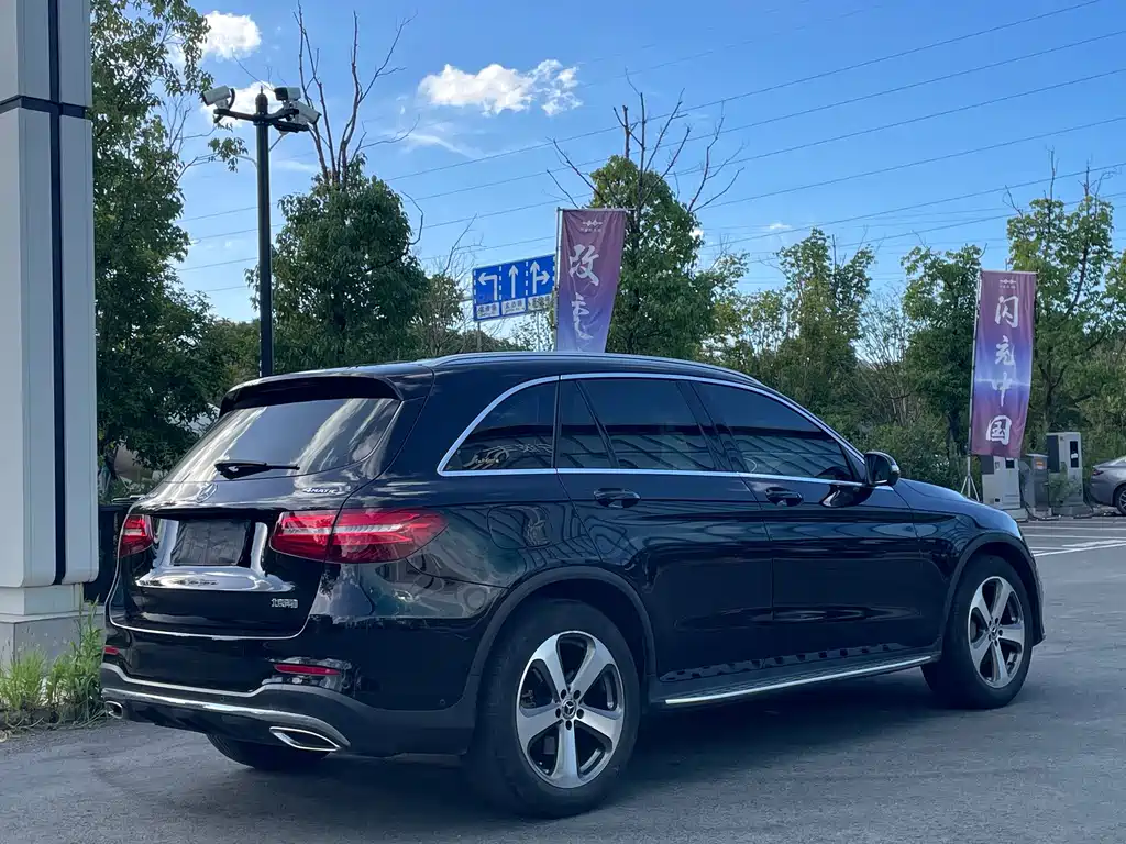 Mercedes-Benz GLC 2017 — фото 17