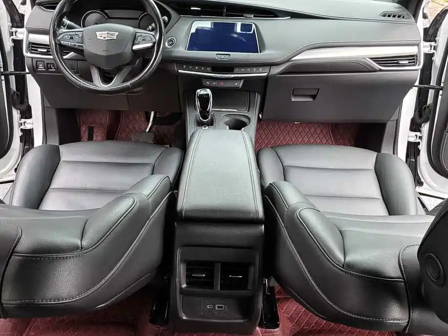 Cadillac XT4 2021 — фото 12