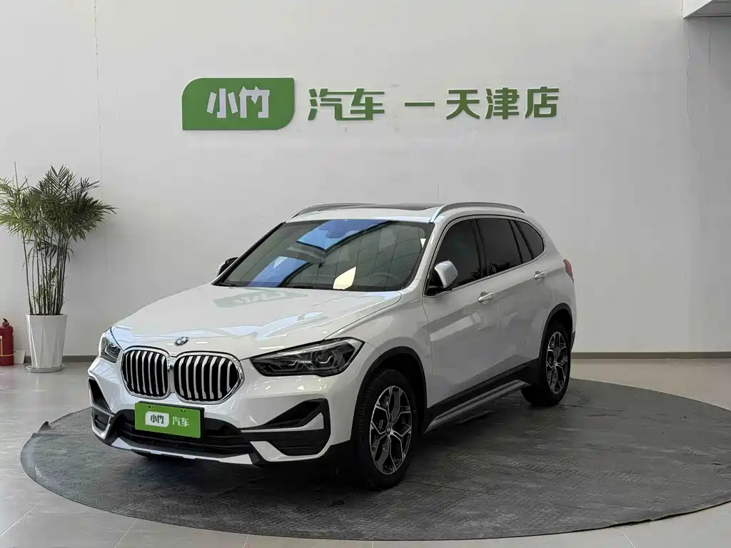 BMW X1 2022 — фото 1