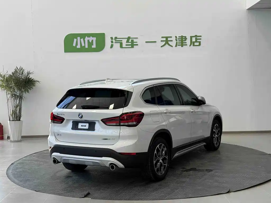 BMW X1 2022 — фото 7