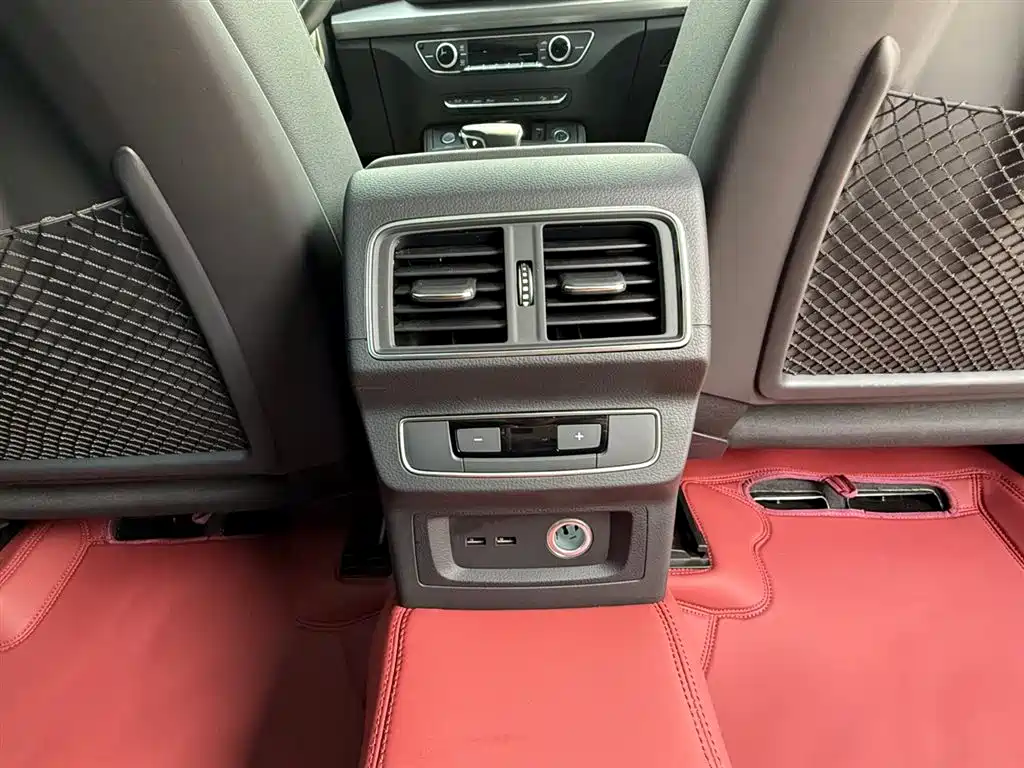 Audi Q5L 2022 — фото 32