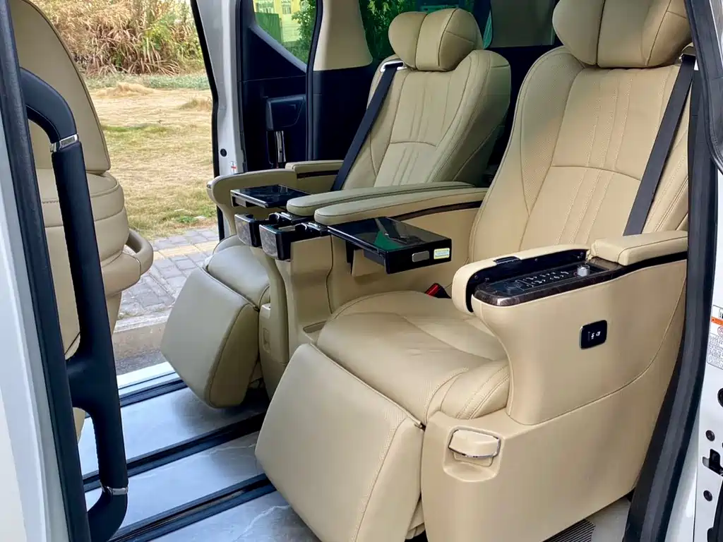 Toyota Vellfire 2020 — фото 9