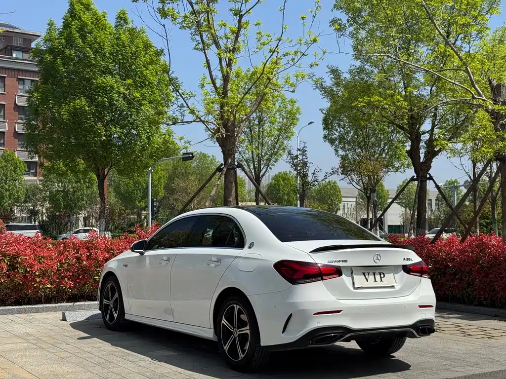 Mercedes-Benz A-Class 2023 — фото 14