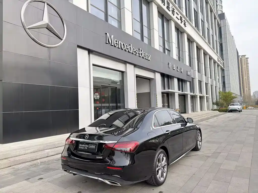 Mercedes-Benz E-Class 2022 — фото 20