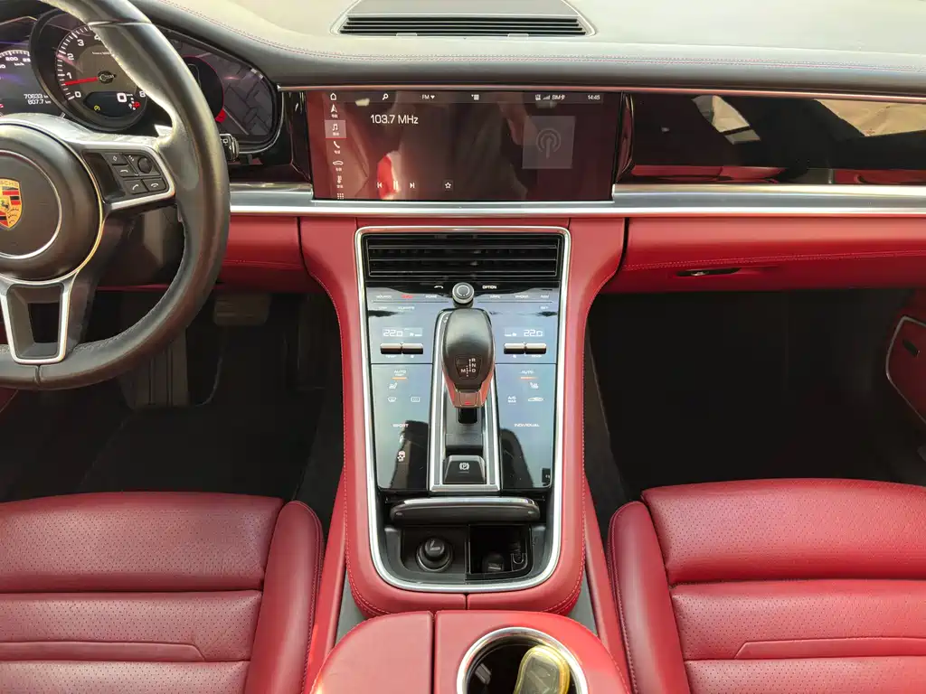 Porsche Panamera 2017 — фото 20