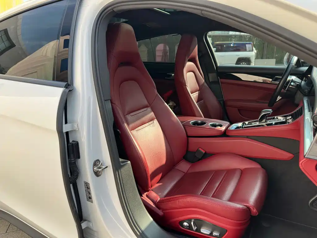 Porsche Panamera 2017 — фото 14