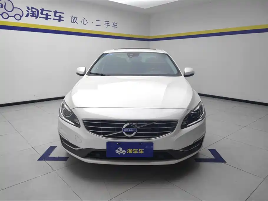 Volvo S60 2016 — фото 2