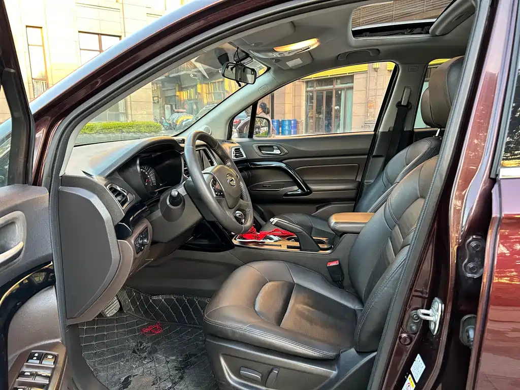 GAC Trumpchi GS4 2015 — фото 8
