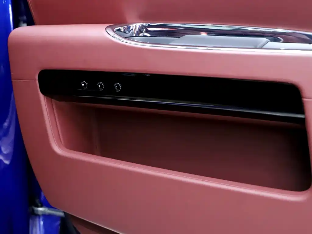 Rolls-Royce Ghost 2015 — фото 25