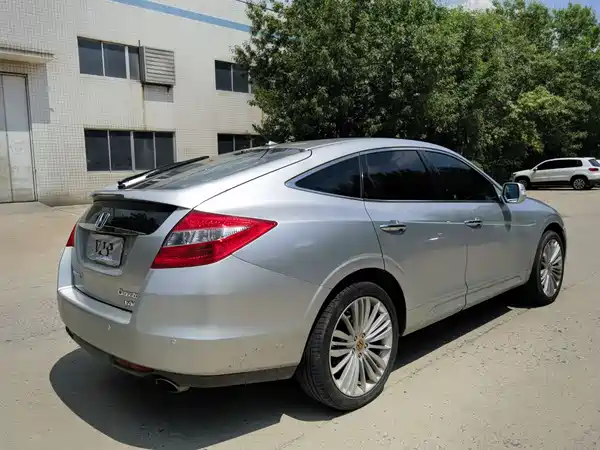 Honda Crosstour 2011