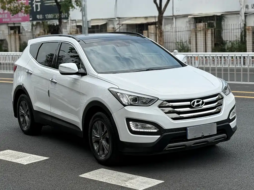 Hyundai Santa Fe 2015 — фото 3