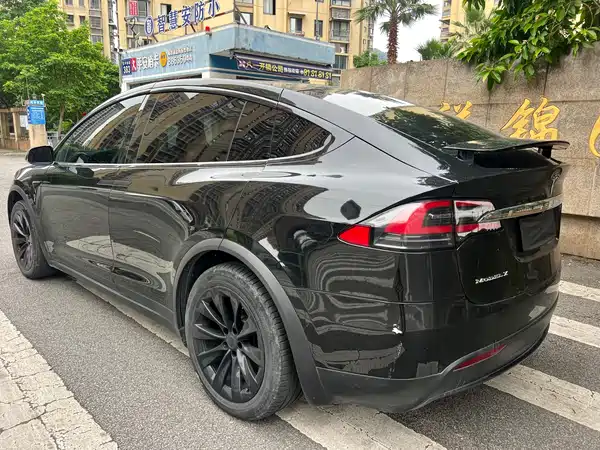 Tesla Model X 2016
