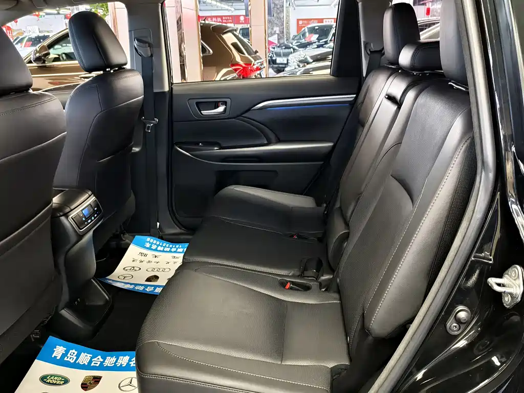 Toyota Highlander 2018 — фото 11