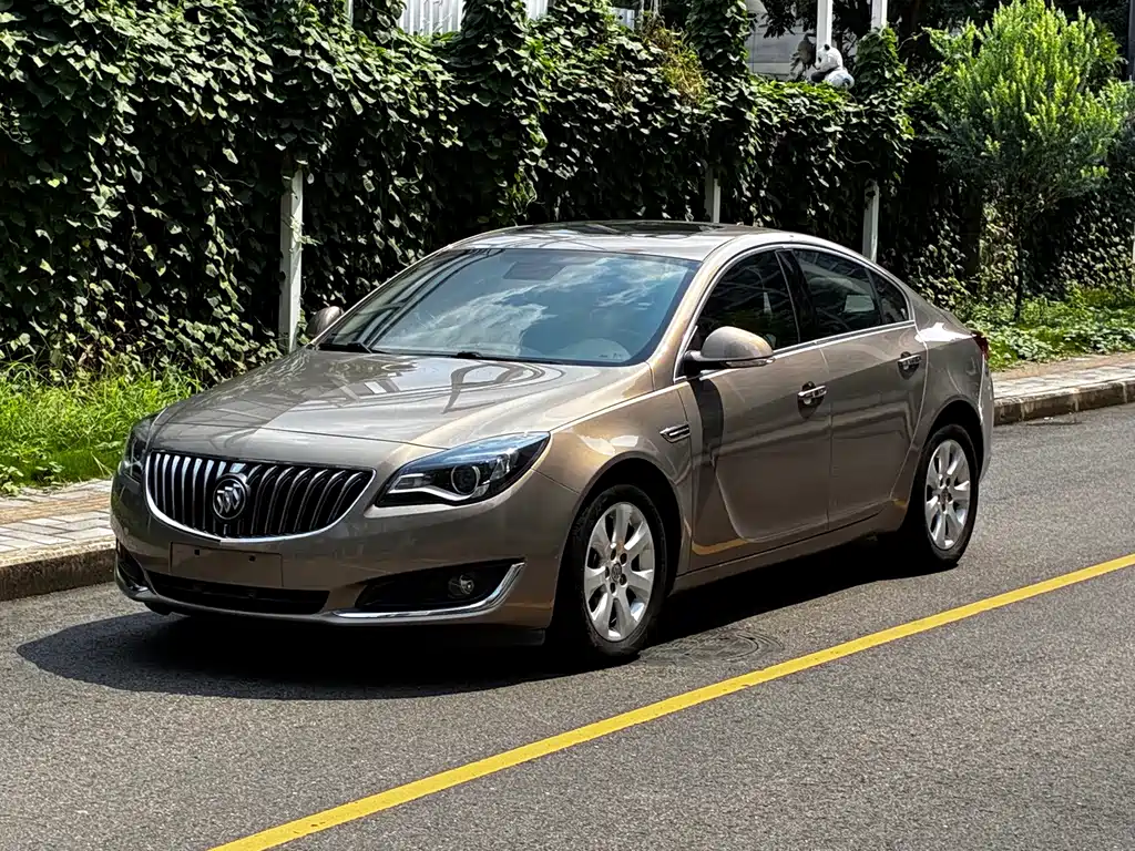 Buick Regal 2014 — фото 1