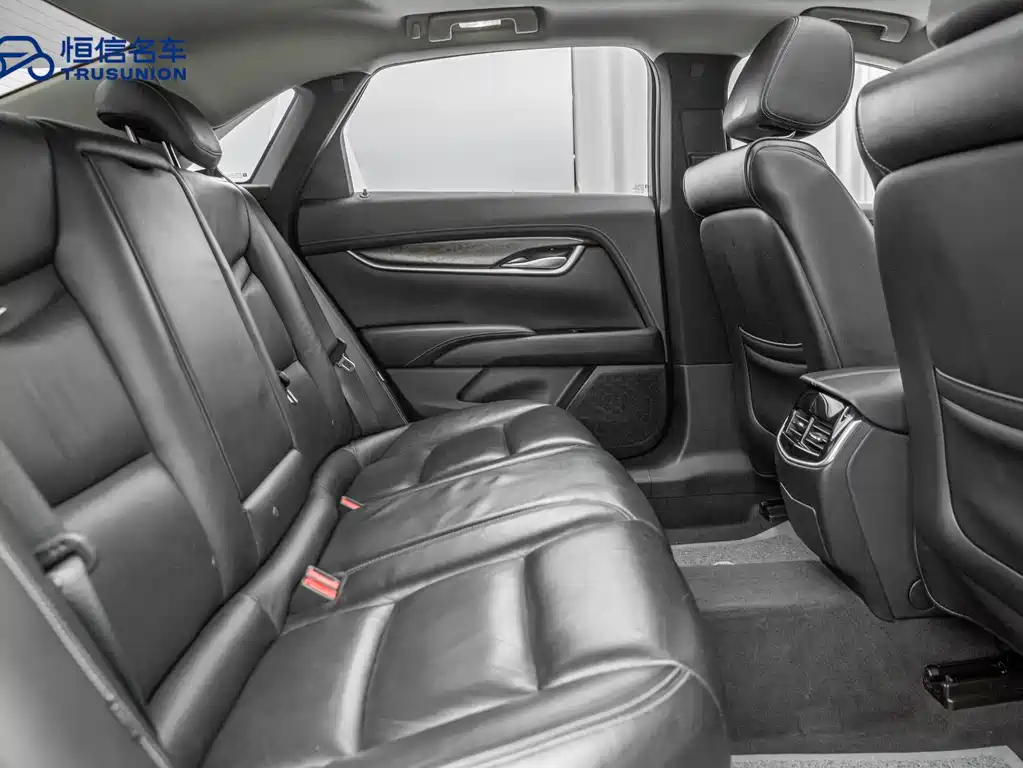 Cadillac XTS 2019 — фото 15