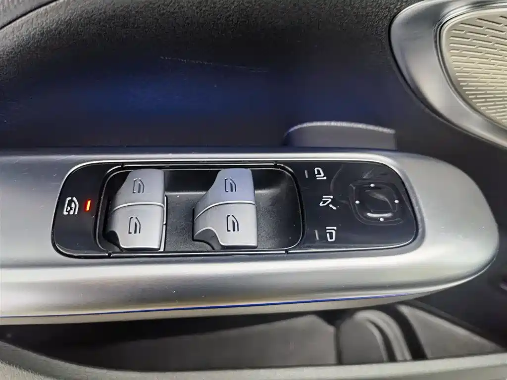 Mercedes-Benz C-Class 2022 — фото 9
