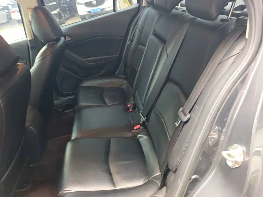 Mazda 3 Angkesela 2019 — фото 17