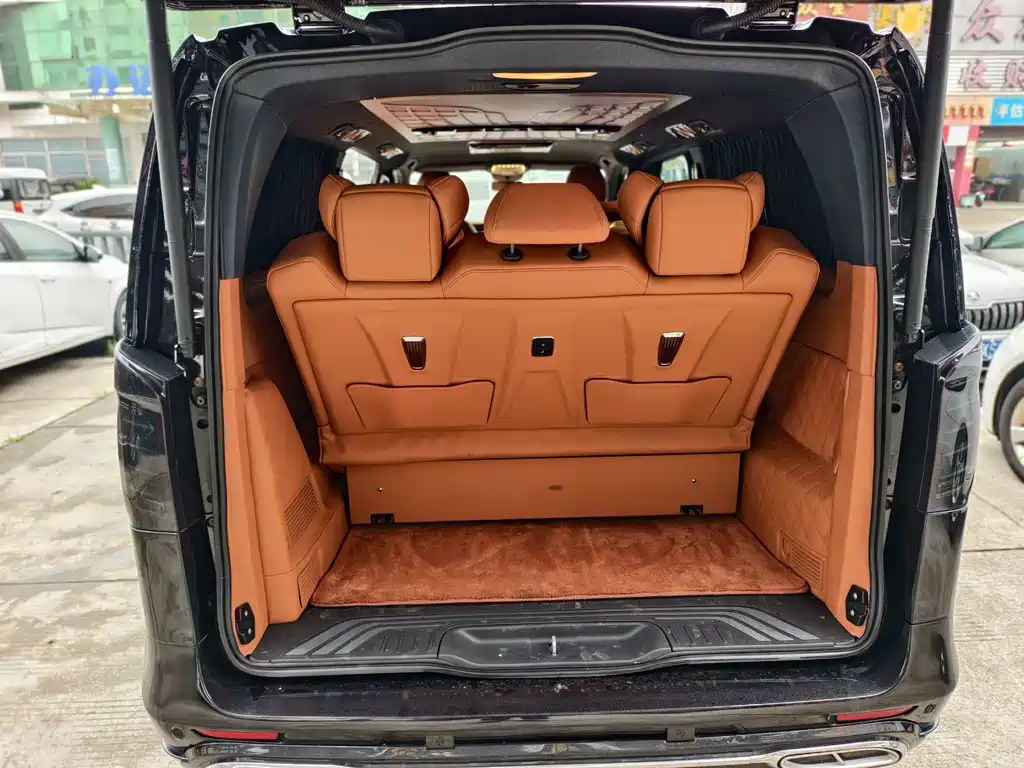 Mercedes-Benz Vito 2024 — фото 17