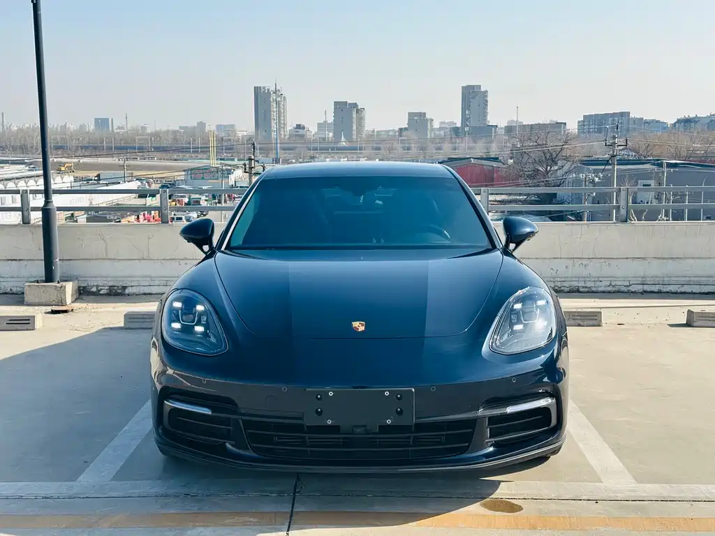 Porsche Panamera 2018 — фото 2