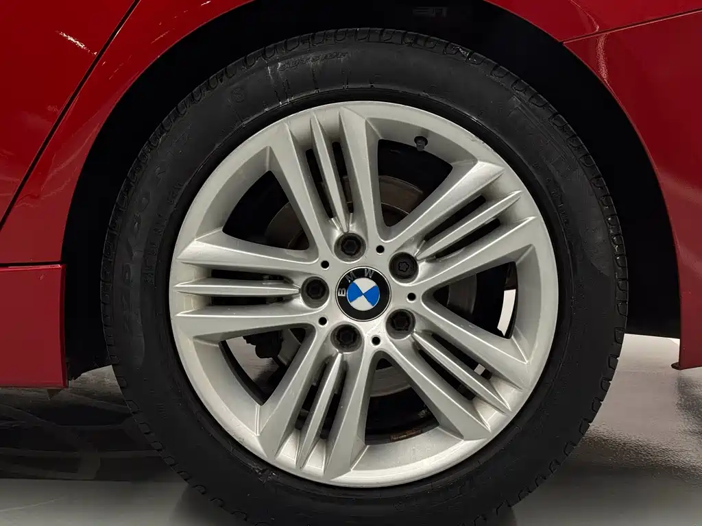 BMW 3 Series 2016 — фото 14