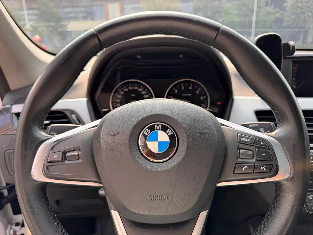 BMW X1 2017 — фото 12