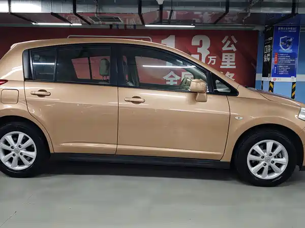 Nissan Tiida 2010