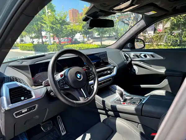 BMW XM 2024