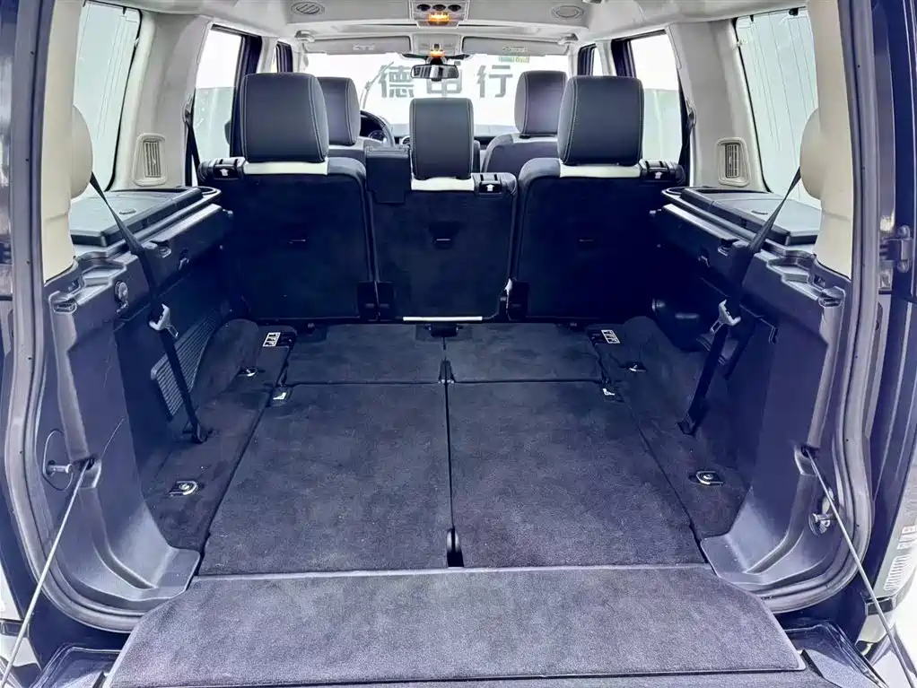 Land Rover Discovery 2014 — фото 22