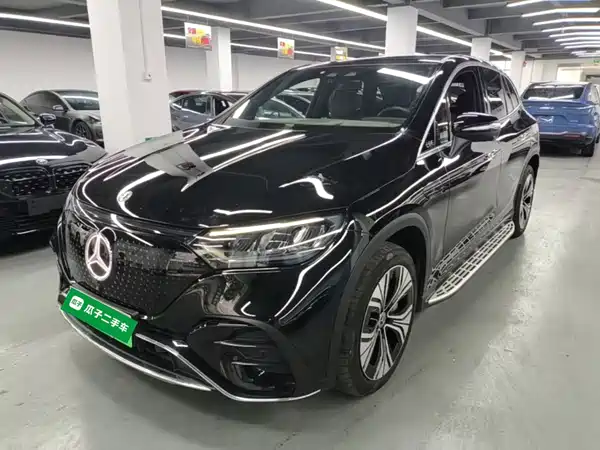 Mercedes-Benz EQE SUV 2023