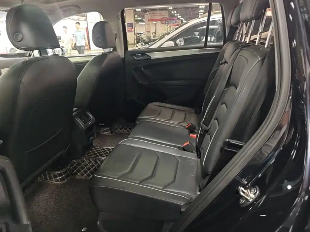 Volkswagen Tiguan L 2018 — фото 17