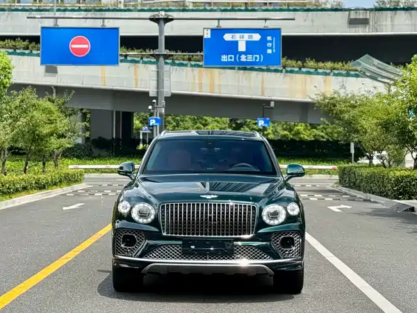 Bentley Bentayga 2023