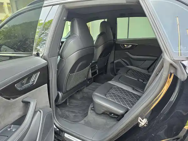 Audi Q8 2021