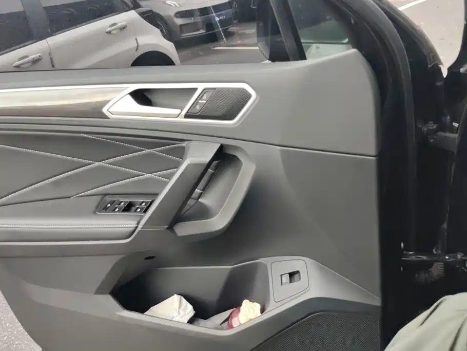 Volkswagen Tiguan L 2024