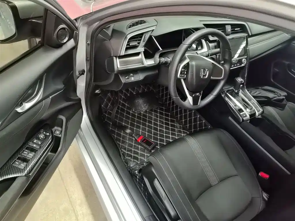 Honda Civic 2020 — фото 16