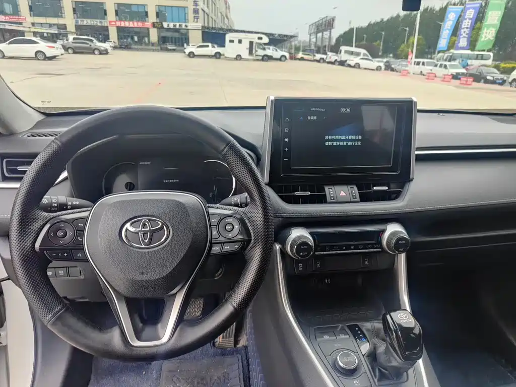 Toyota RAV4 2021