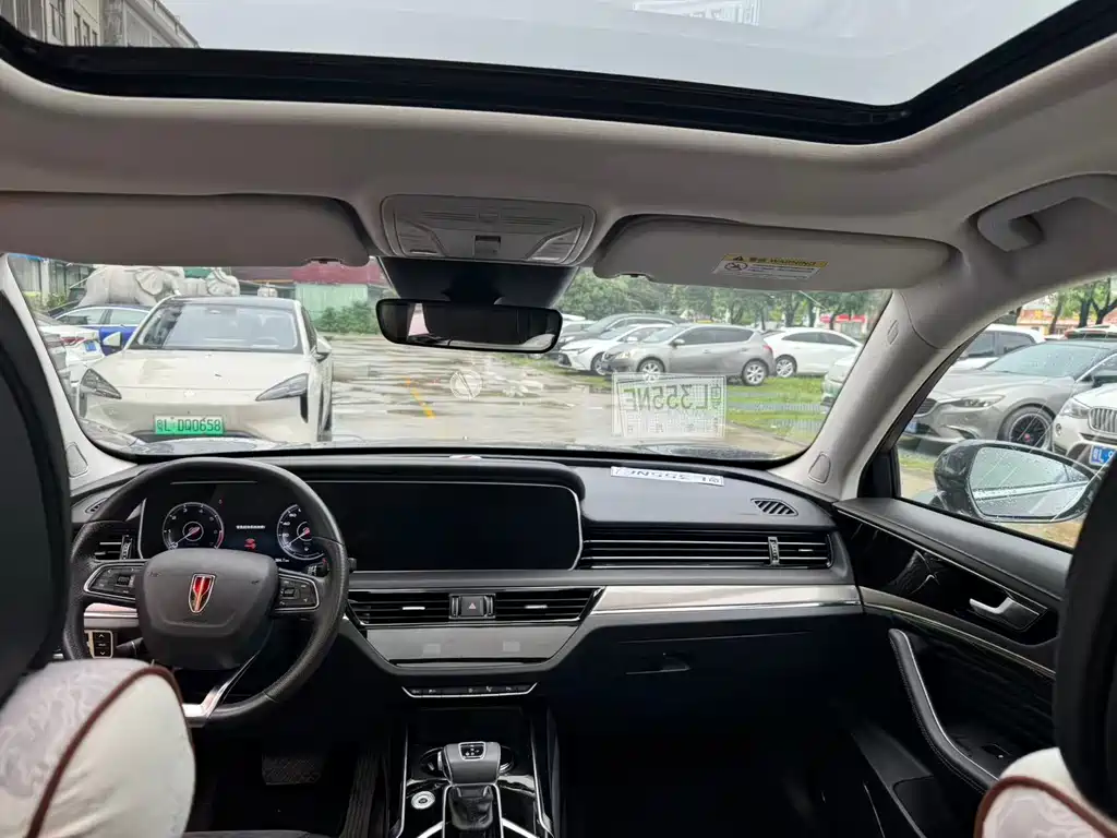 Hongqi HS5 2023