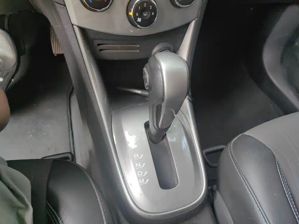 Chevrolet Trax 2015 — фото 15