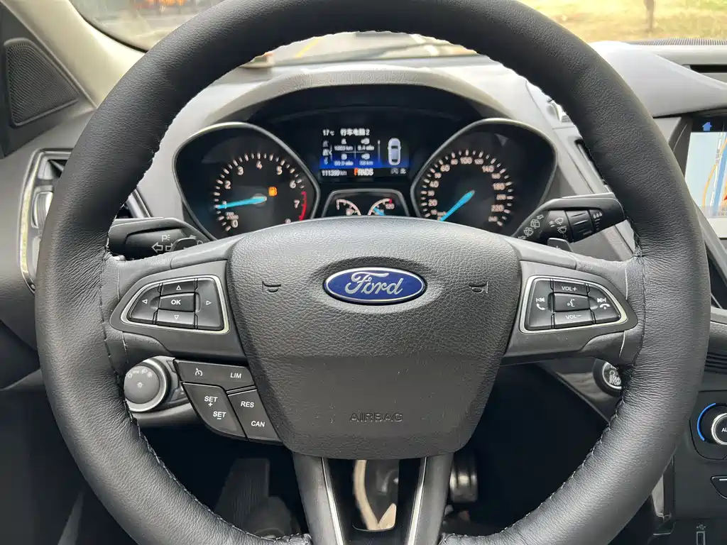 Ford Kuga 2017 — фото 14