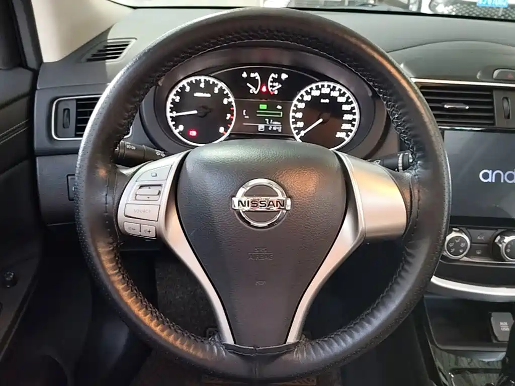 Nissan Tiida 2019 — фото 11